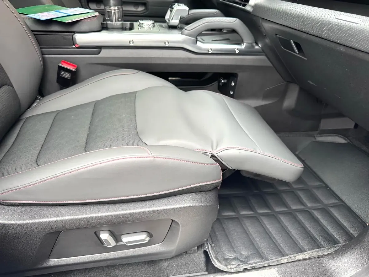 2023 Jetour Traveller 2.0T 254HP L4 8AT,autocango,china used car exporter,china ev exporter,chinese used car exporter,chinese used ev exporter