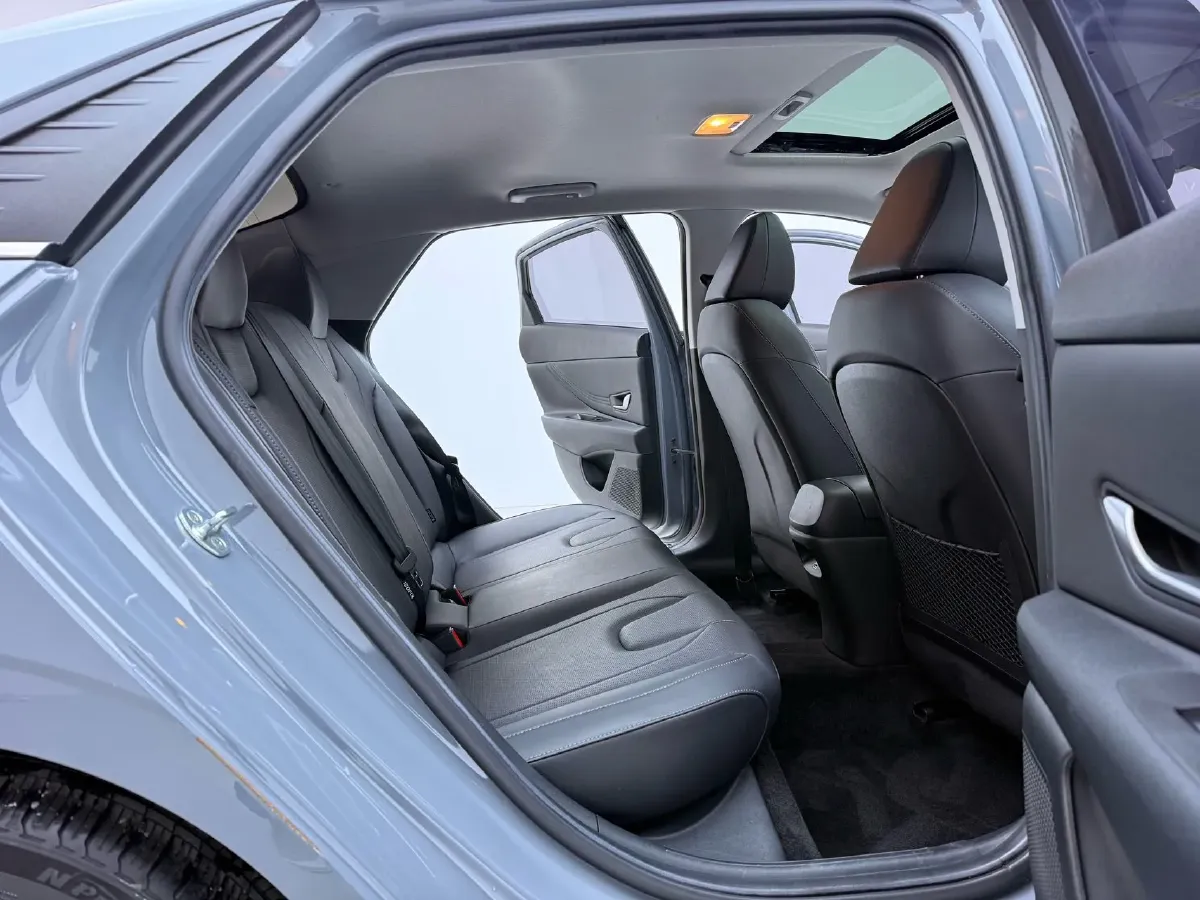 2021 Hyundai Elantra 1.5L 115HP L4 CVT,autocango,china used car exporter,china ev exporter,chinese used car exporter,chinese used ev exporter