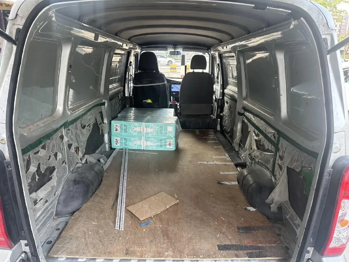 2021 SWM X2 1.5L 112HP L4 5MT,autocango,china used car exporter,china ev exporter,chinese used car exporter,chinese used ev exporter