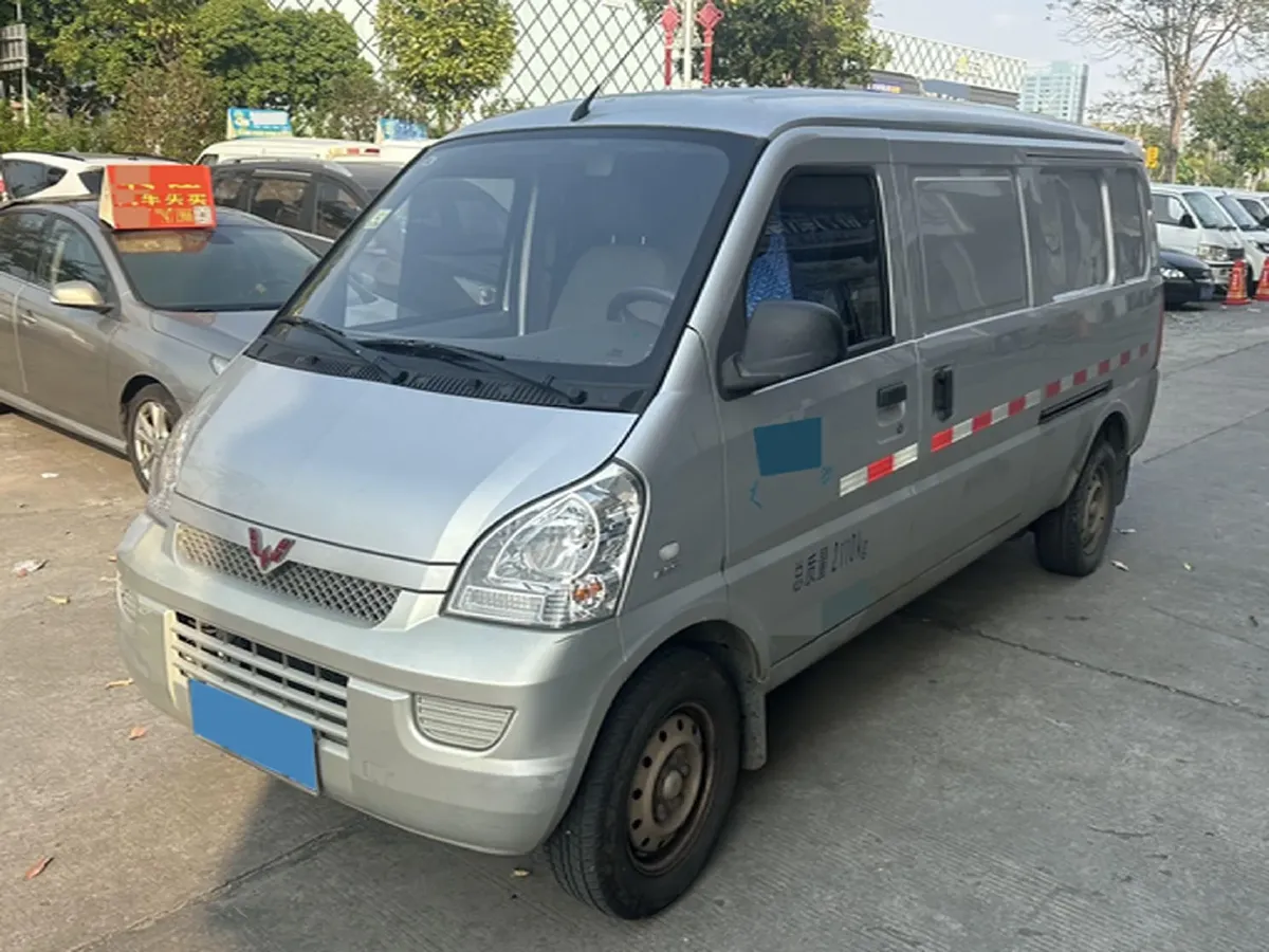 2021 SWM X2 1.5L 112HP L4 5MT,autocango,china used car exporter,china ev exporter,chinese used car exporter,chinese used ev exporter