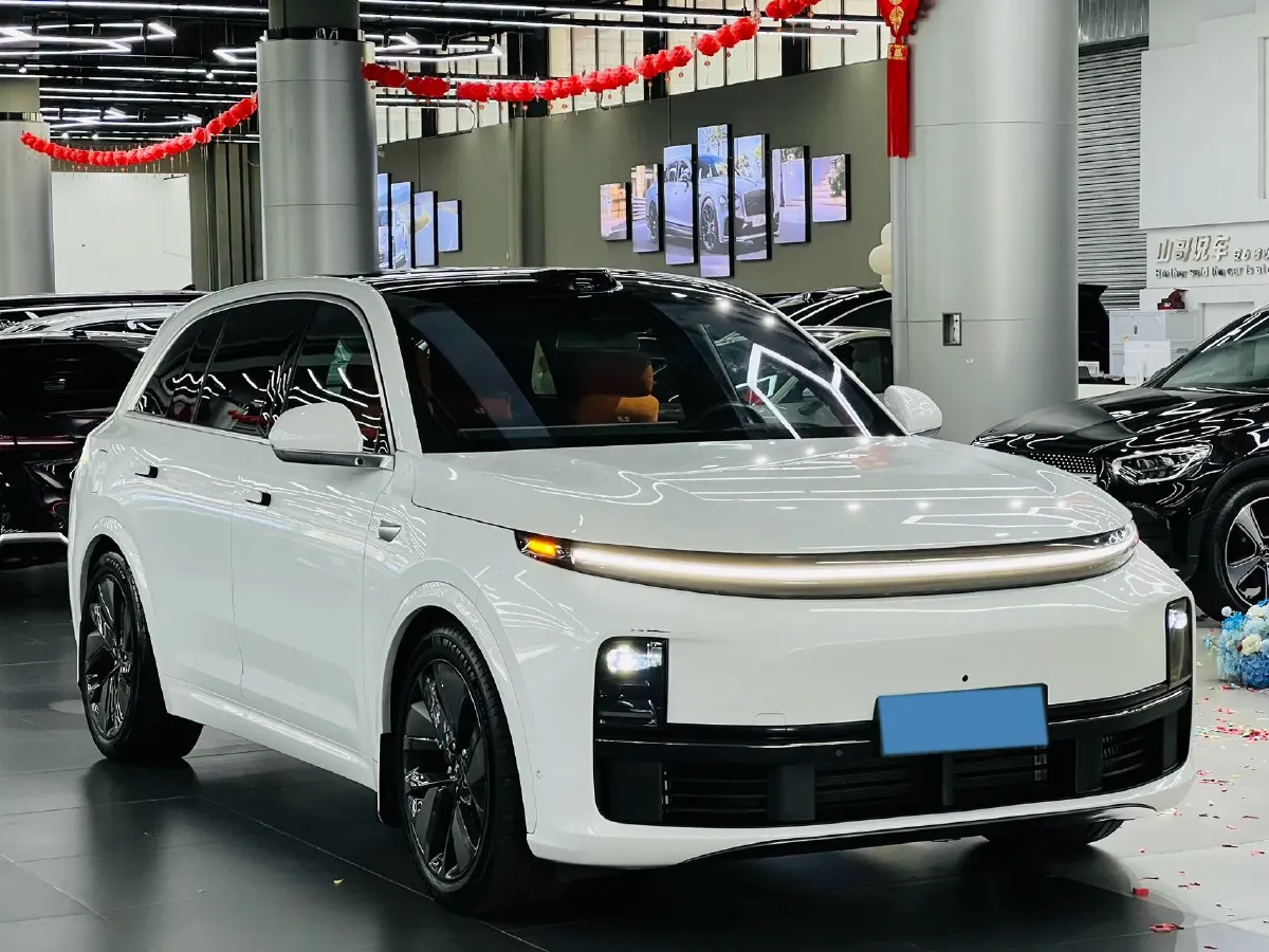 2024 Li L8 Range Extended 154HP REEV 42.8KWH,autocango,china used car exporter,china ev exporter,chinese used car exporter,chinese used ev exporter
