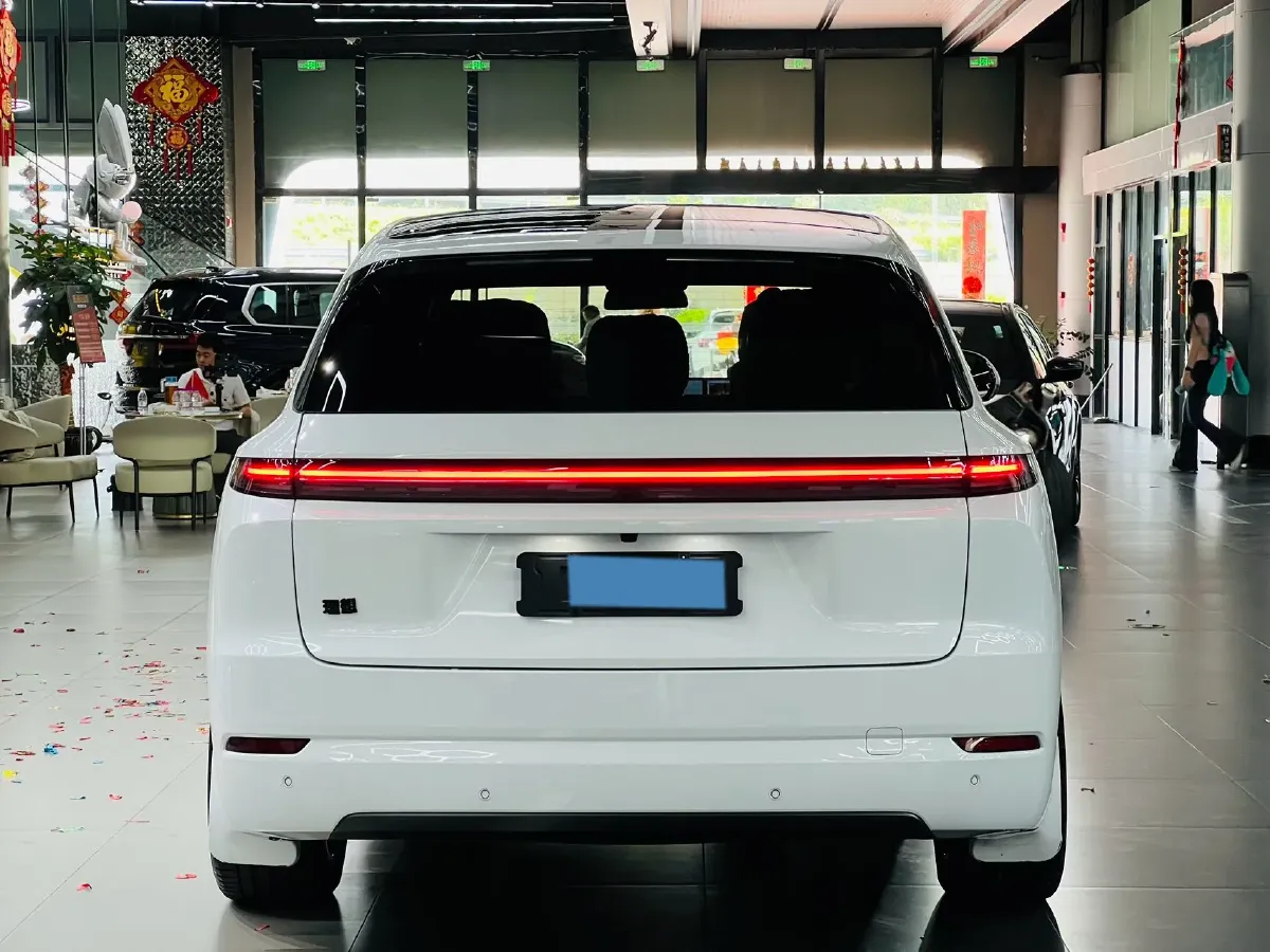2024 Li L8 Range Extended 154HP REEV 42.8KWH,autocango,china used car exporter,china ev exporter,chinese used car exporter,chinese used ev exporter