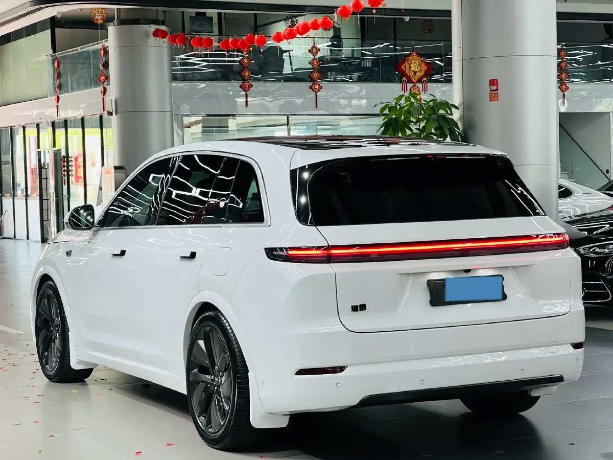 2024 Li L8 Range Extended 154HP REEV 42.8KWH,autocango,china used car exporter,china ev exporter,chinese used car exporter,chinese used ev exporter