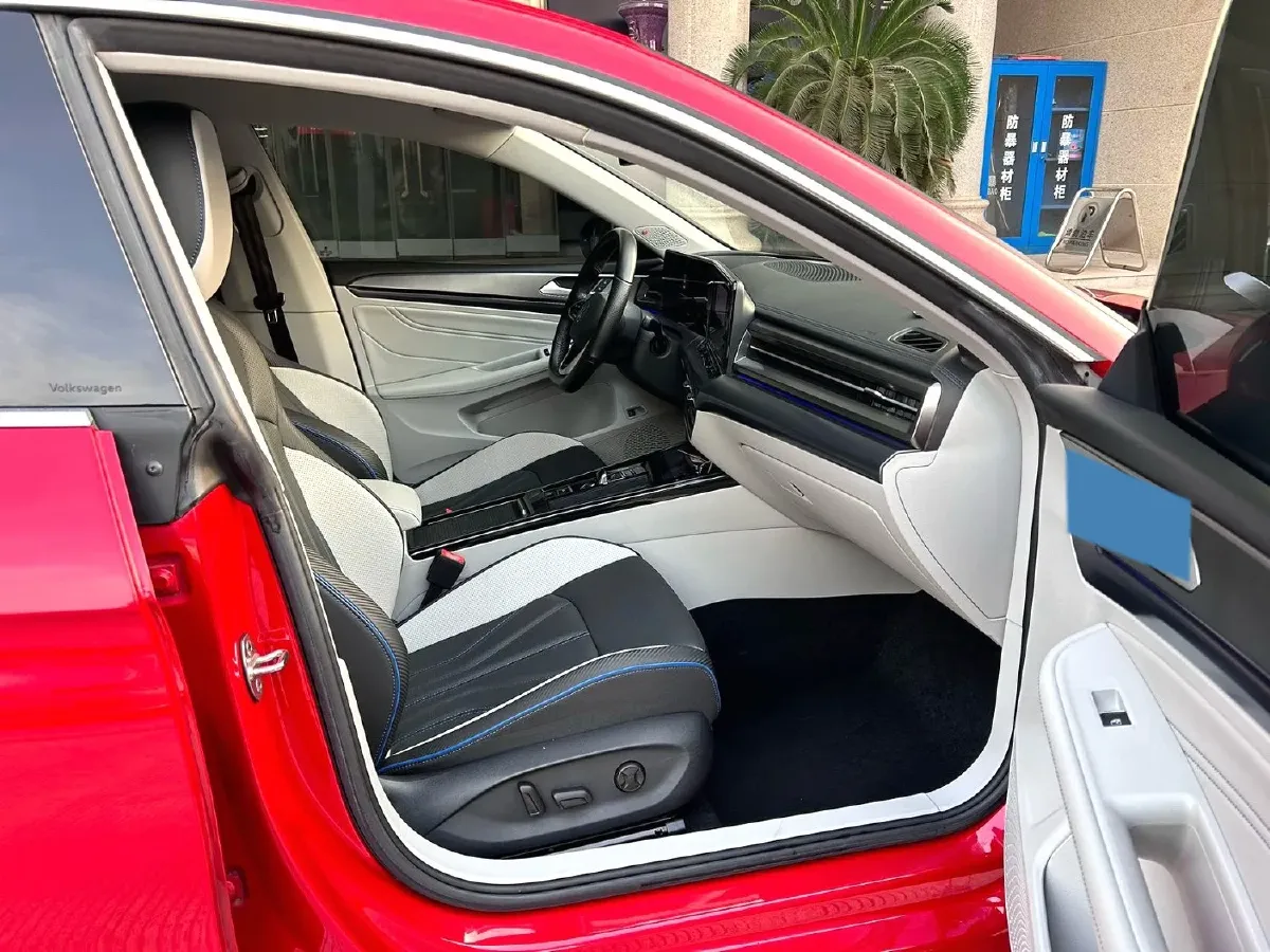 2022 Skoda Superb 2.0T 186HP L4 7DCT,autocango,china used car exporter,china ev exporter,chinese used car exporter,chinese used ev exporter