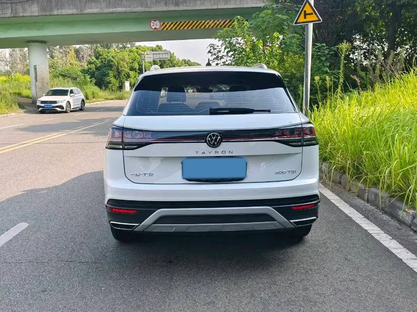 2024 Volkswagen Tayron 2.0T 186HP L4 7DCT,autocango,china used car exporter,china ev exporter,chinese used car exporter,chinese used ev exporter