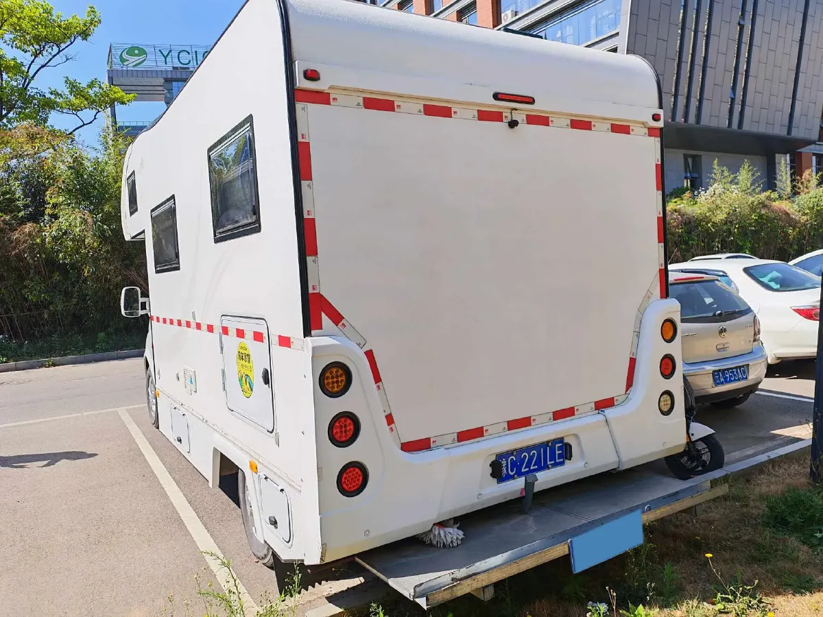 2013 MAXUS XinTu V80 2.5T 136HP L4 5MT,autocango,china used car exporter,china ev exporter,chinese used car exporter,chinese used ev exporter