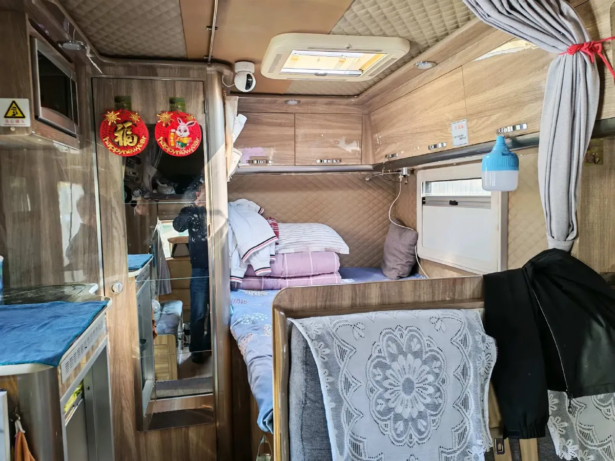 2013 MAXUS XinTu V80 2.5T 136HP L4 5MT,autocango,china used car exporter,china ev exporter,chinese used car exporter,chinese used ev exporter