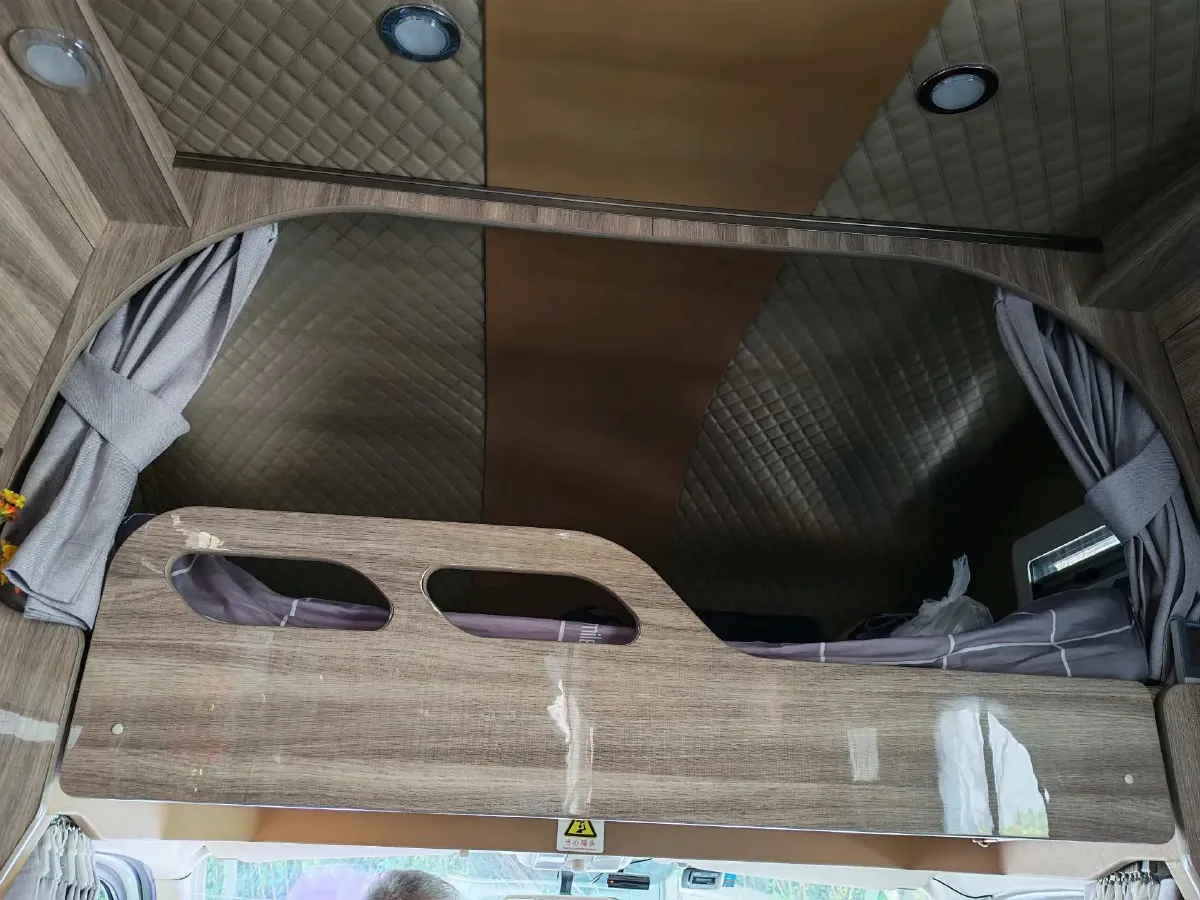 2013 MAXUS XinTu V80 2.5T 136HP L4 5MT,autocango,china used car exporter,china ev exporter,chinese used car exporter,chinese used ev exporter