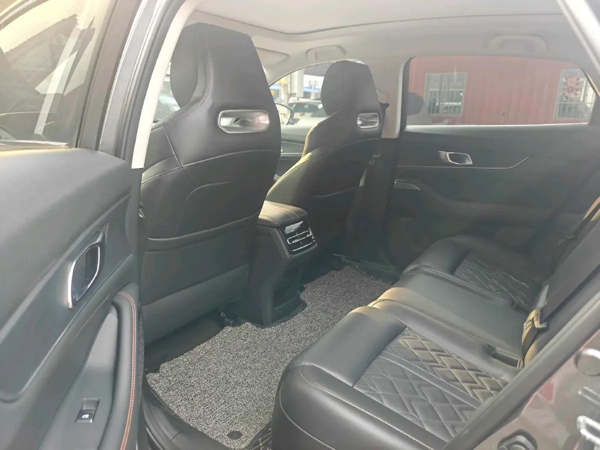 2021 ChangAn UNI-K 2.0T 233HP L4 8AT,autocango,china used car exporter,china ev exporter,chinese used car exporter,chinese used ev exporter