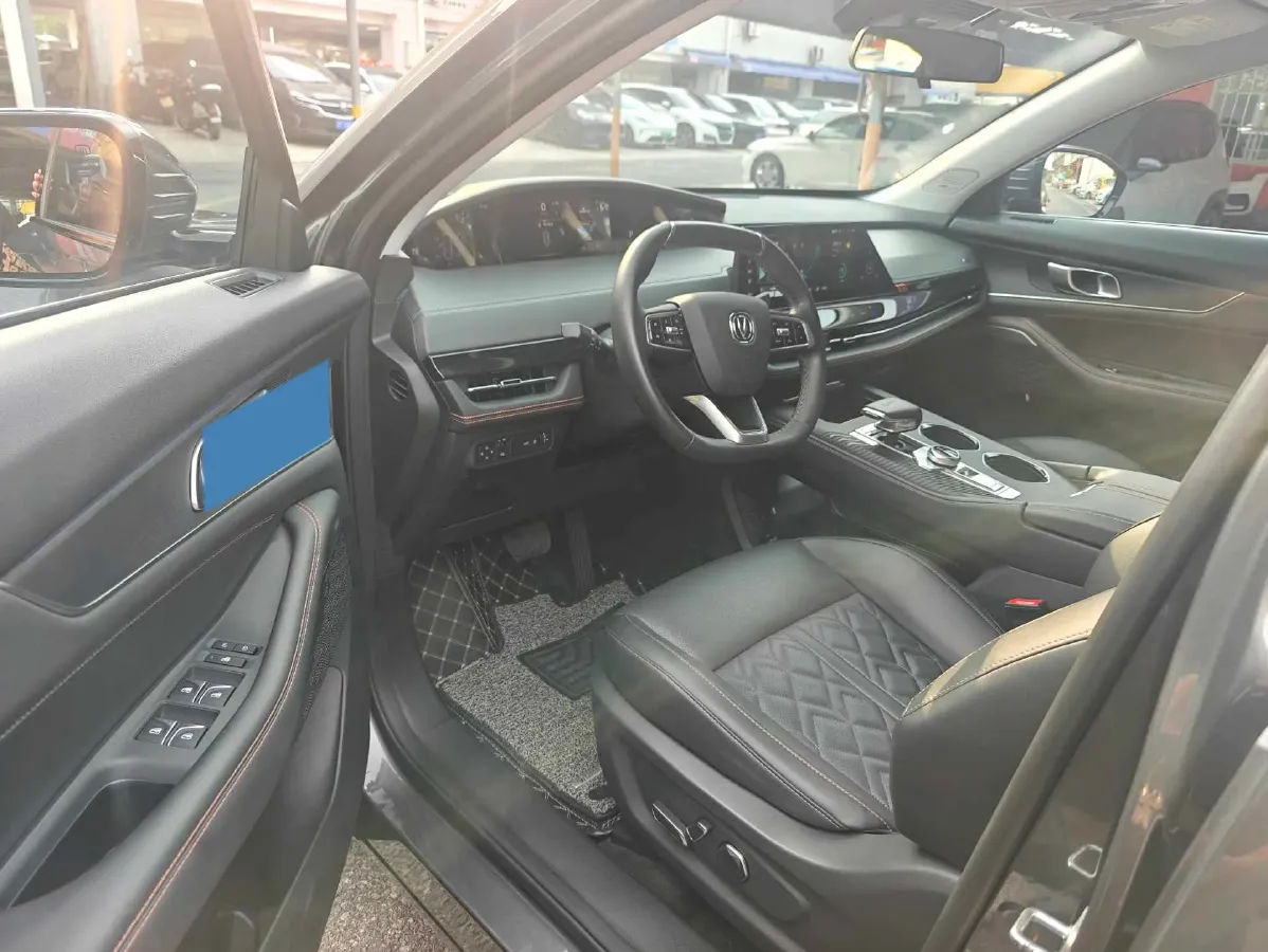 2021 ChangAn UNI-K 2.0T 233HP L4 8AT,autocango,china used car exporter,china ev exporter,chinese used car exporter,chinese used ev exporter