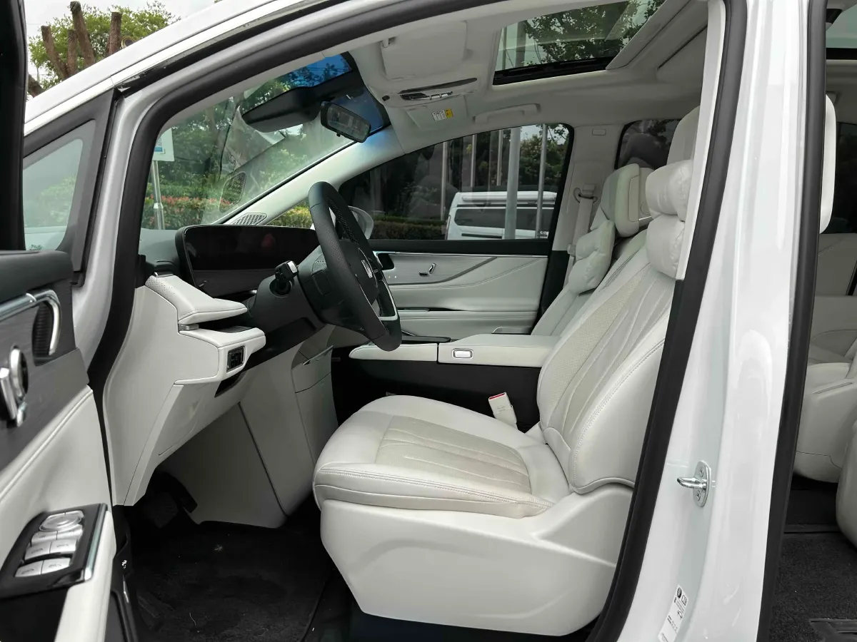 2024 Buick GL8 1.5T 180HP L4 2DHT PHEV 24.4KWH,autocango,china used car exporter,china ev exporter,chinese used car exporter,chinese used ev exporter