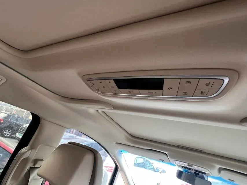 2022 Buick GL8 2.0T 237HP L4 9AT,autocango,china used car exporter,china ev exporter,chinese used car exporter,chinese used ev exporter