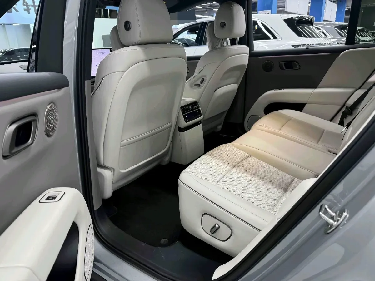 2025 Li i6 BEV,autocango,china used car exporter,china ev exporter,chinese used car exporter,chinese used ev exporter