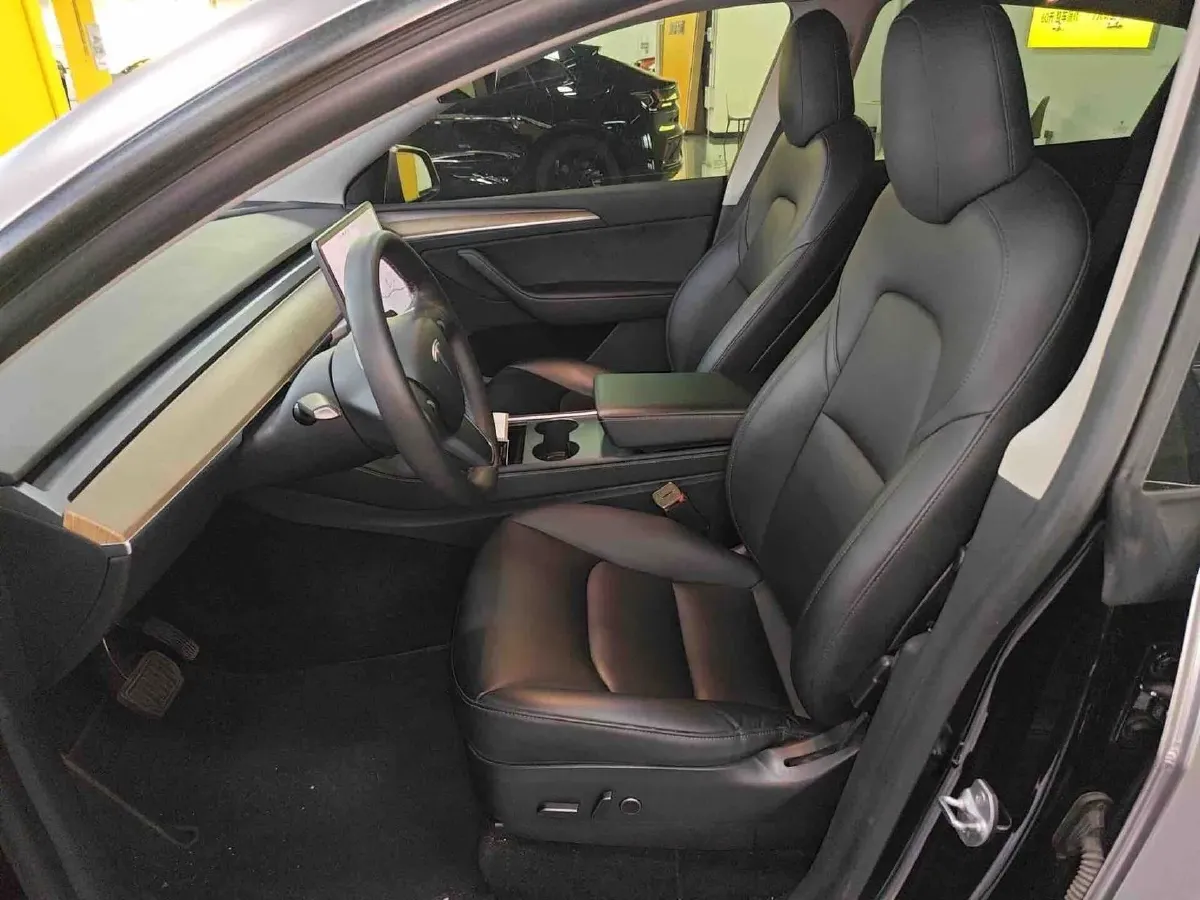 2021 Tesla Model Y BEV 76.8KWH,autocango,china used car exporter,china ev exporter,chinese used car exporter,chinese used ev exporter