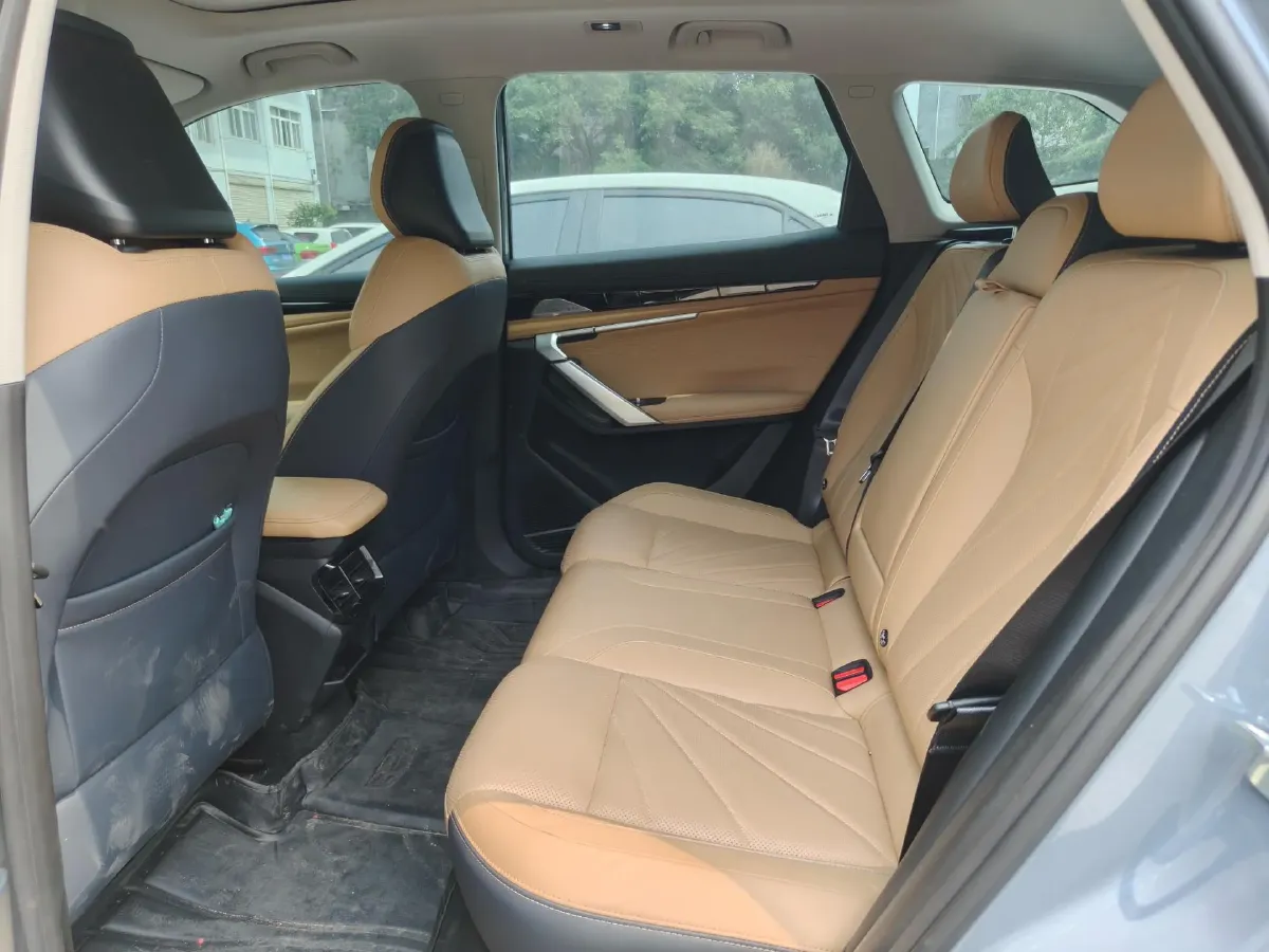 2023 Geely StarRay 1.5T 181HP L4 7DCT,autocango,china used car exporter,china ev exporter,chinese used car exporter,chinese used ev exporter