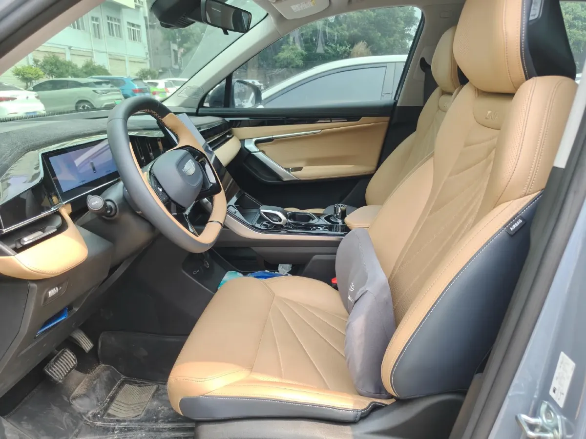 2023 Geely StarRay 1.5T 181HP L4 7DCT,autocango,china used car exporter,china ev exporter,chinese used car exporter,chinese used ev exporter