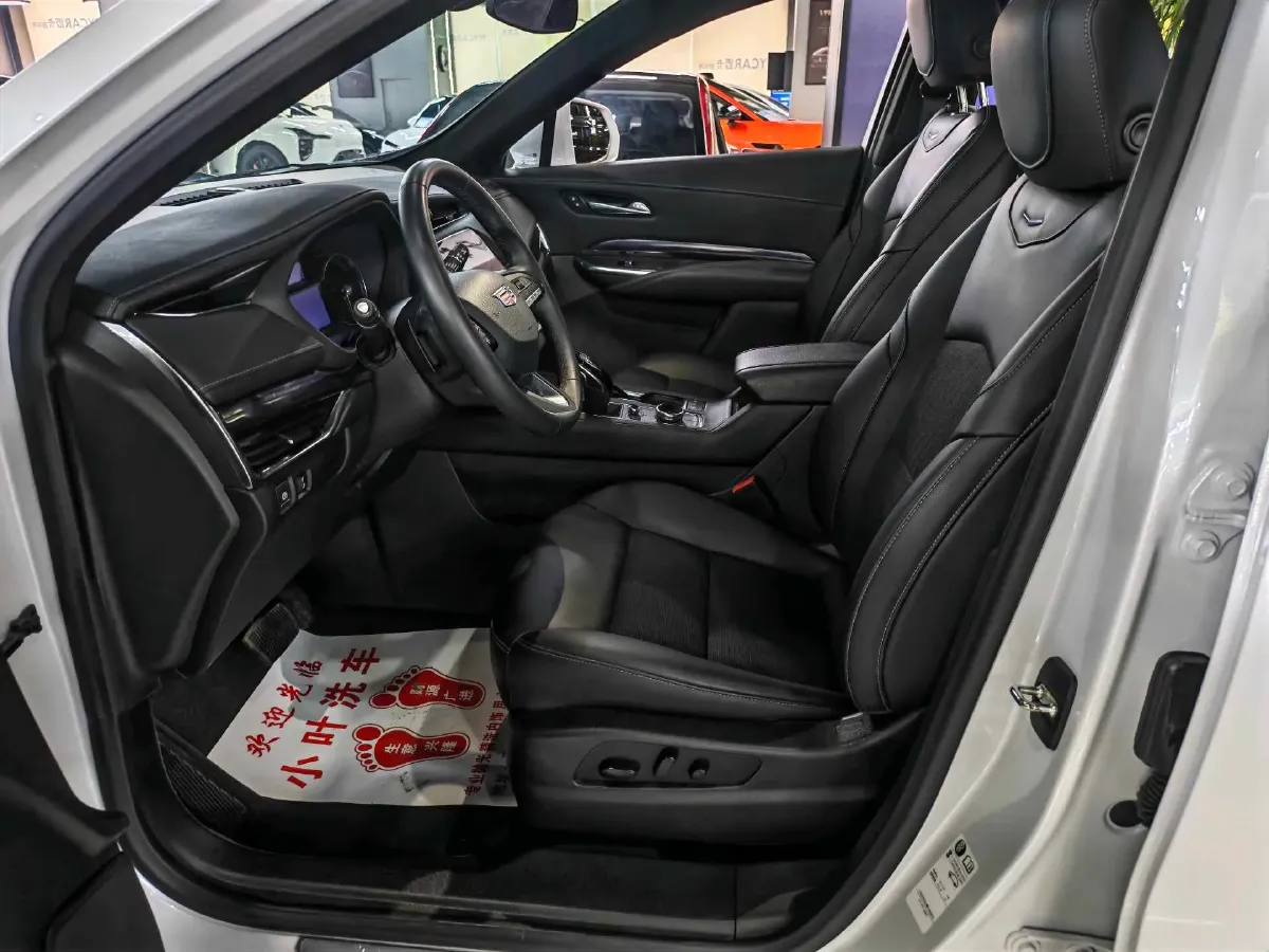 2020 Cadillac XT4 2.0T 237HP L4 9AT,autocango,china used car exporter,china ev exporter,chinese used car exporter,chinese used ev exporter