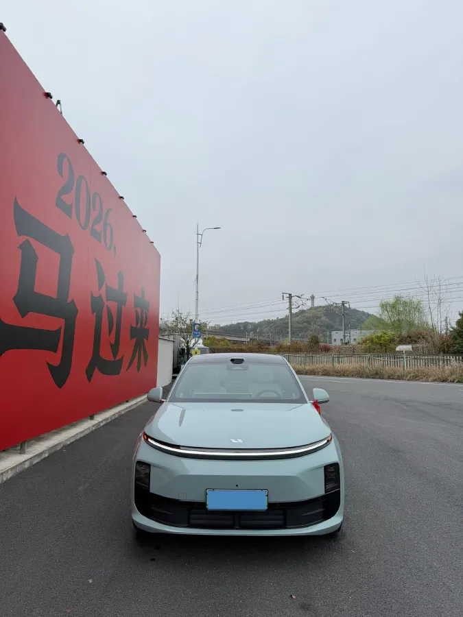 2025 Li L6 Range Extended 154HP L4 REEV,autocango,china used car exporter,china ev exporter,chinese used car exporter,chinese used ev exporter
