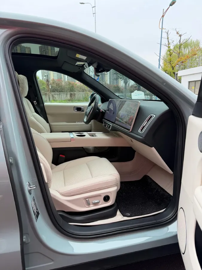 2025 Li L6 Range Extended 154HP L4 REEV,autocango,china used car exporter,china ev exporter,chinese used car exporter,chinese used ev exporter