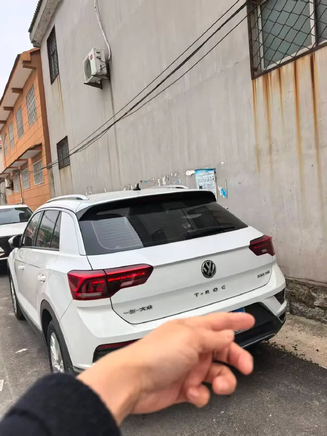 2020 Volkswagen T-Roc 1.4T 131HP L4 7DCT,autocango,china used car exporter,china ev exporter,chinese used car exporter,chinese used ev exporter