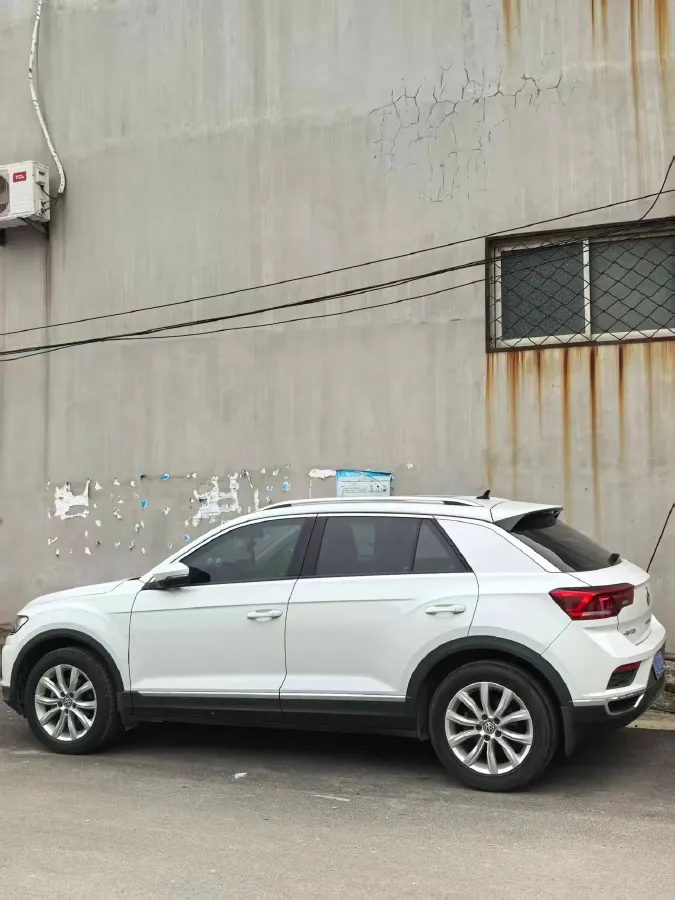 2020 Volkswagen T-Roc 1.4T 131HP L4 7DCT,autocango,china used car exporter,china ev exporter,chinese used car exporter,chinese used ev exporter