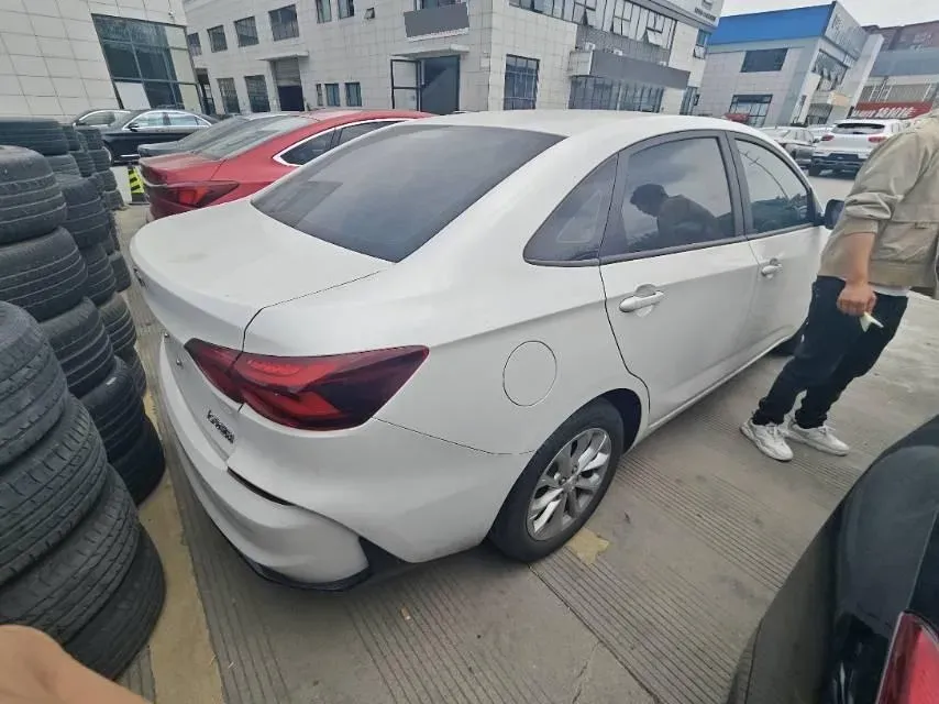 2023 Chevrolet Monza 1.5L 113HP L4 6DCT,autocango,china used car exporter,china ev exporter,chinese used car exporter,chinese used ev exporter