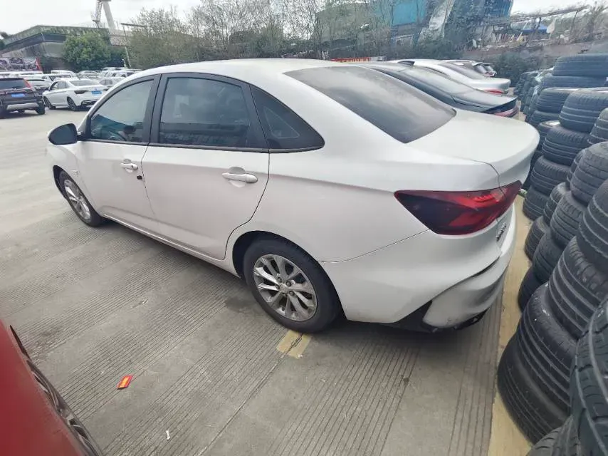 2023 Chevrolet Monza 1.5L 113HP L4 6DCT,autocango,china used car exporter,china ev exporter,chinese used car exporter,chinese used ev exporter