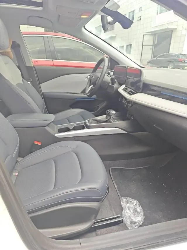 2023 Chevrolet Monza 1.5L 113HP L4 6DCT,autocango,china used car exporter,china ev exporter,chinese used car exporter,chinese used ev exporter