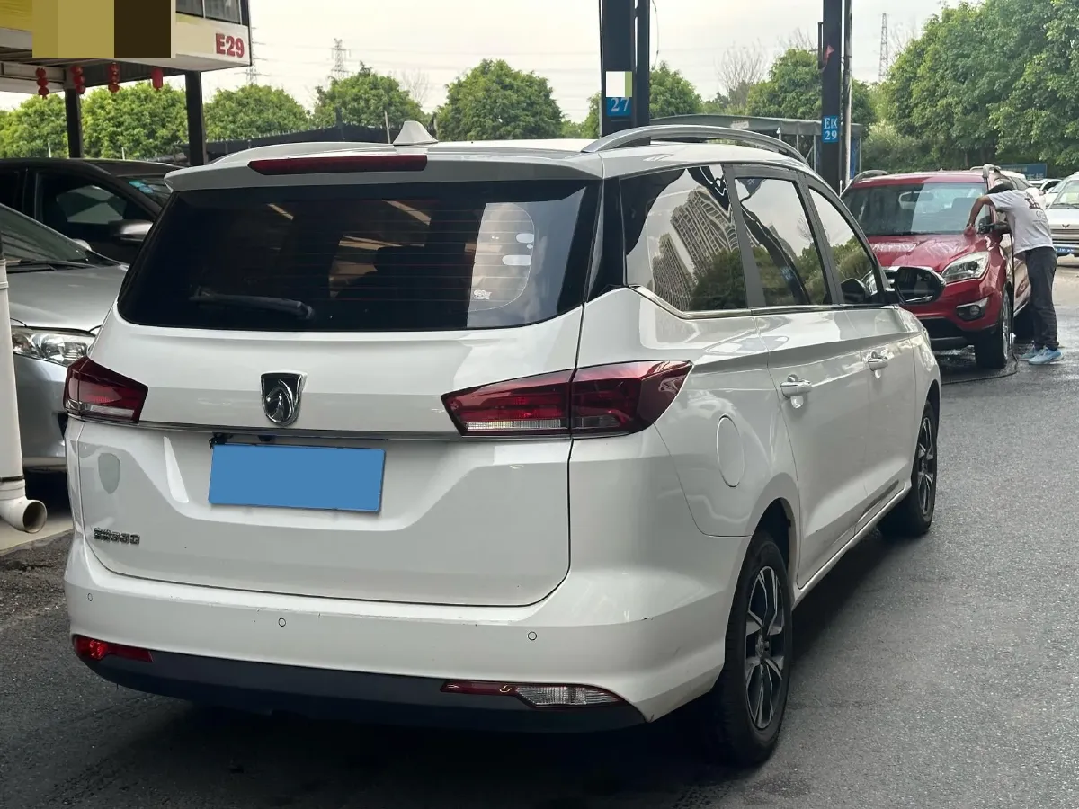 2019 BaoJun 360 1.5L 99HP L4 6MT,autocango,china used car exporter,china ev exporter,chinese used car exporter,chinese used ev exporter