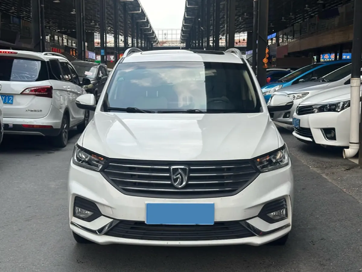 2019 BaoJun 360 1.5L 99HP L4 6MT,autocango,china used car exporter,china ev exporter,chinese used car exporter,chinese used ev exporter
