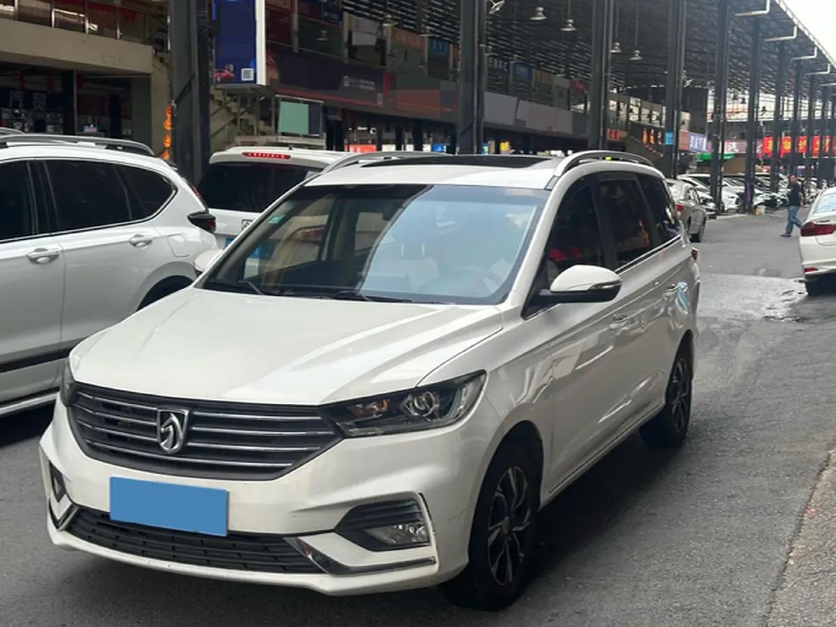 2019 BaoJun 360 1.5L 99HP L4 6MT,autocango,china used car exporter,china ev exporter,chinese used car exporter,chinese used ev exporter