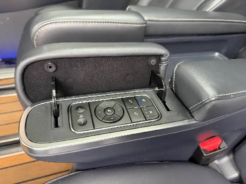 2021 GAC Trumpchi M8 2.0T 252HP L4 8AT,autocango,china used car exporter,china ev exporter,chinese used car exporter,chinese used ev exporter