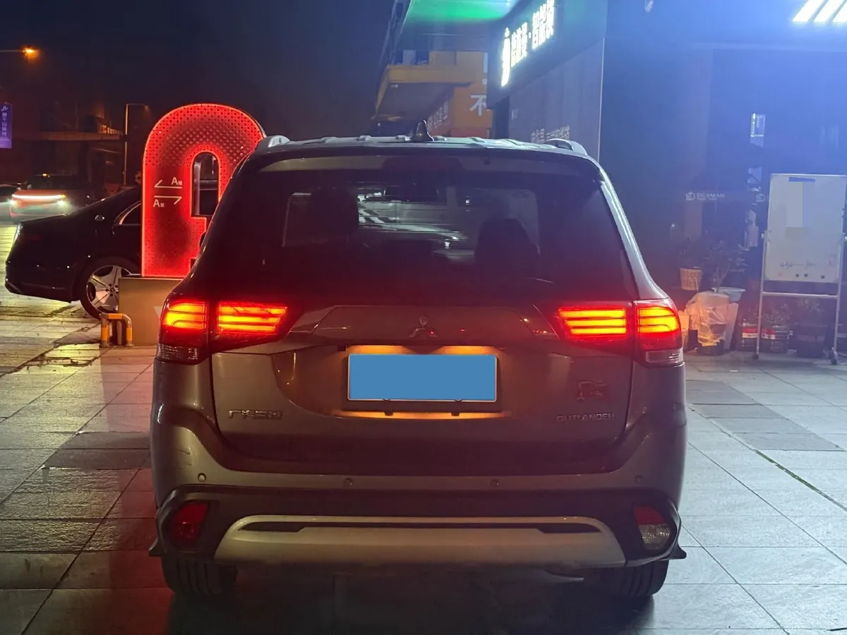 2019 Mitsubishi Outlander 2.0L 166HP L4 CVT,autocango,china used car exporter,china ev exporter,chinese used car exporter,chinese used ev exporter