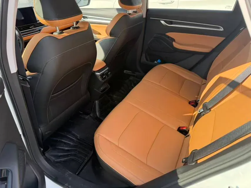 2025 Geely Emgrand 1.5L 127HP L4 CVT,autocango,china used car exporter,china ev exporter,chinese used car exporter,chinese used ev exporter