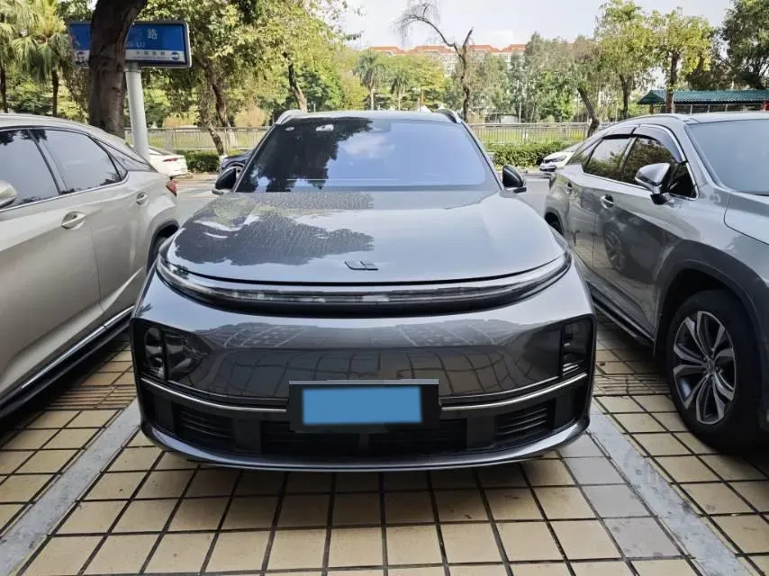 2023 Li L7 Range Extended 154HP REEV 40.9KWH,autocango,china used car exporter,china ev exporter,chinese used car exporter,chinese used ev exporter