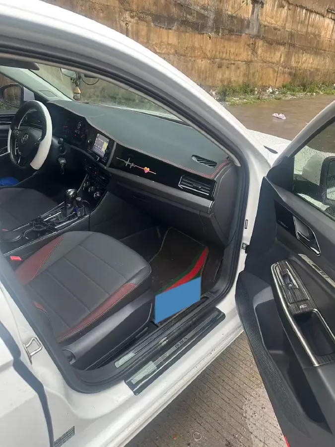 2019 Bestune T77 1.2T 143HP L4 7DCT,autocango,china used car exporter,china ev exporter,chinese used car exporter,chinese used ev exporter