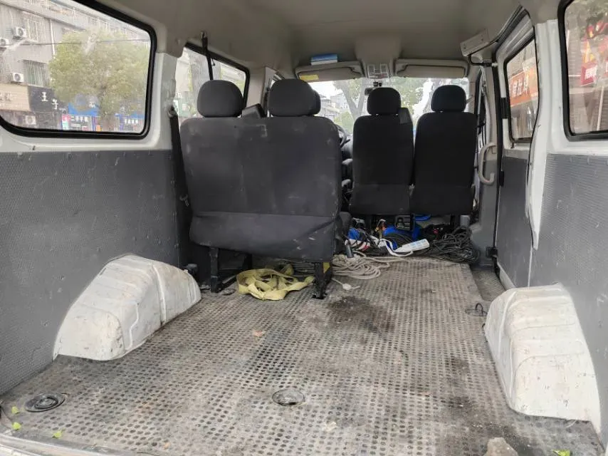 2018 MAXUS XinTu V80 2.5T 136HP L4 6MT,autocango,china used car exporter,china ev exporter,chinese used car exporter,chinese used ev exporter