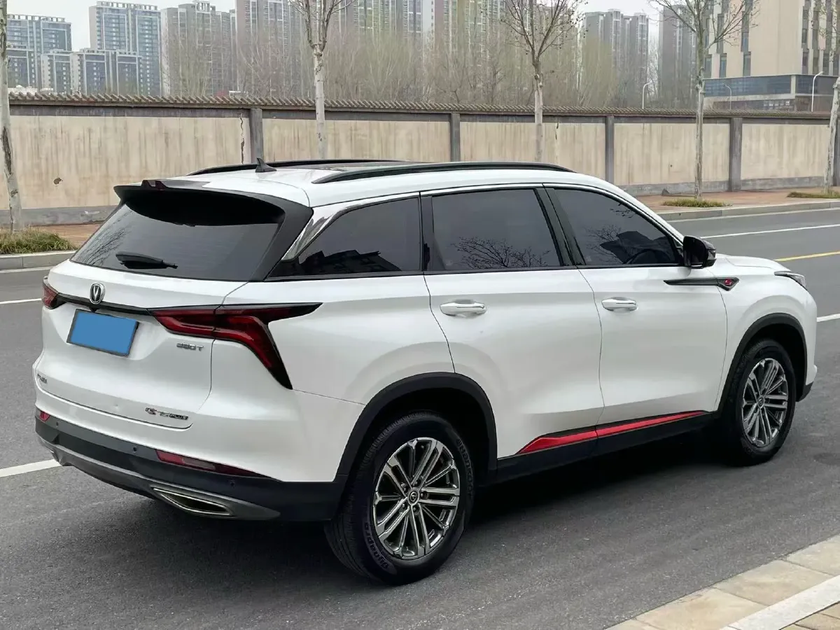 2022 ChangAn CS75 Plus 1.5T 178HP L4 6AT,autocango,china used car exporter,china ev exporter,chinese used car exporter,chinese used ev exporter
