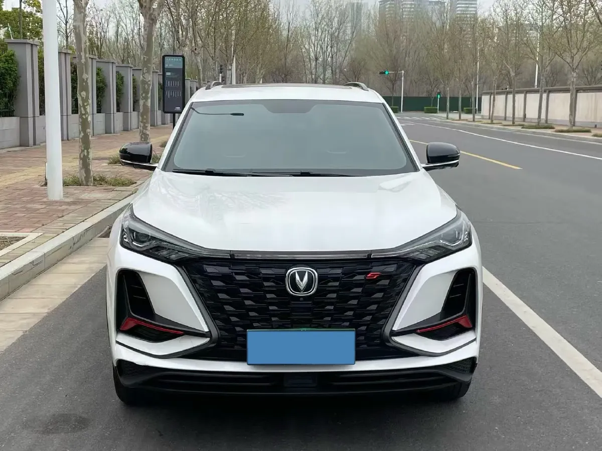 2022 ChangAn CS75 Plus 1.5T 178HP L4 6AT,autocango,china used car exporter,china ev exporter,chinese used car exporter,chinese used ev exporter