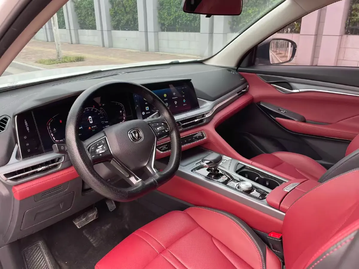 2022 ChangAn CS75 Plus 1.5T 178HP L4 6AT,autocango,china used car exporter,china ev exporter,chinese used car exporter,chinese used ev exporter