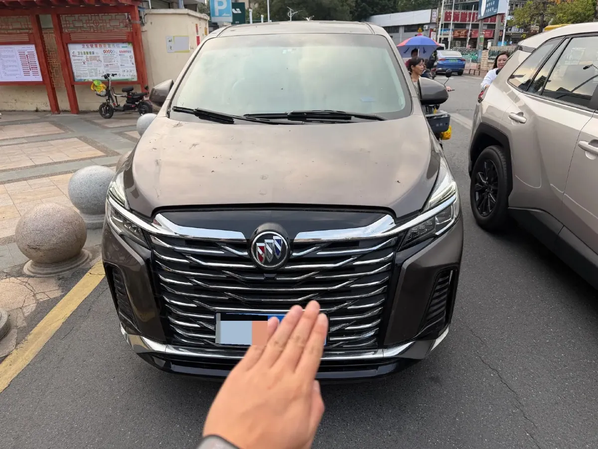 2023 Buick GL8 2.0T 237HP L4 9AT,autocango,china used car exporter,china ev exporter,chinese used car exporter,chinese used ev exporter