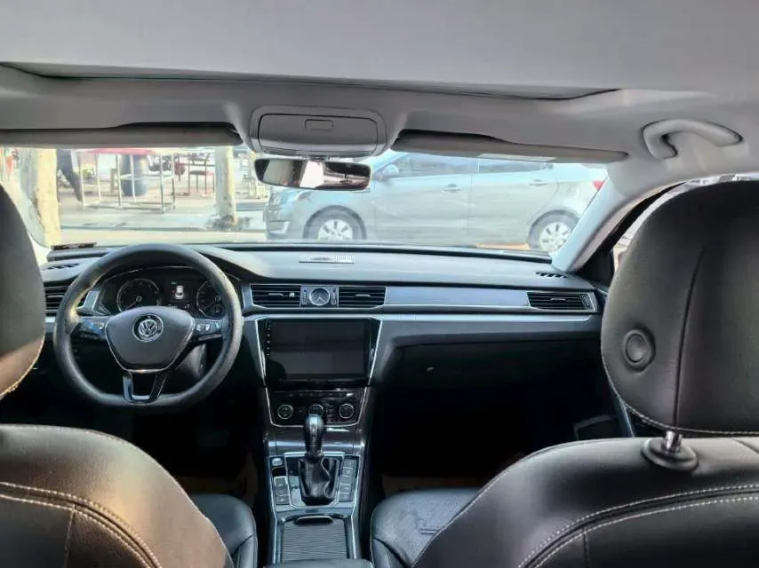 2017 Volkswagen Passat 2.0T 220HP L4 7DCT,autocango,china used car exporter,china ev exporter,chinese used car exporter,chinese used ev exporter