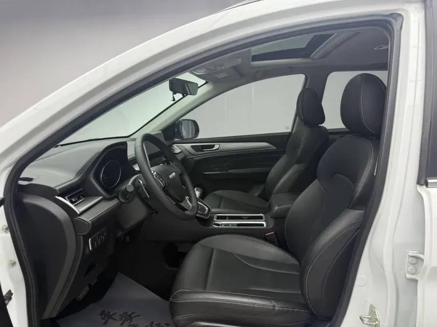 2023 Haval M6 1.5T 150HP L4 7DCT,autocango,china used car exporter,china ev exporter,chinese used car exporter,chinese used ev exporter