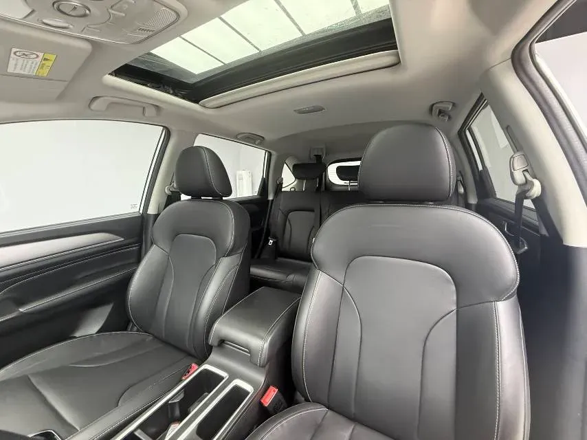 2023 Haval M6 1.5T 150HP L4 7DCT,autocango,china used car exporter,china ev exporter,chinese used car exporter,chinese used ev exporter