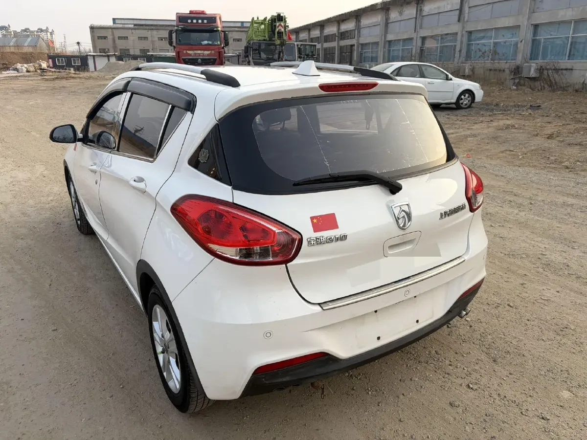 2016 BaoJun 310 1.2L 82HP L4 5MT,autocango,china used car exporter,china ev exporter,chinese used car exporter,chinese used ev exporter