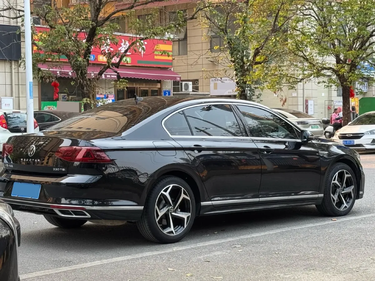 2023 Volkswagen Magotan 2.0T 186HP L4 7DCT,autocango,china used car exporter,china ev exporter,chinese used car exporter,chinese used ev exporter