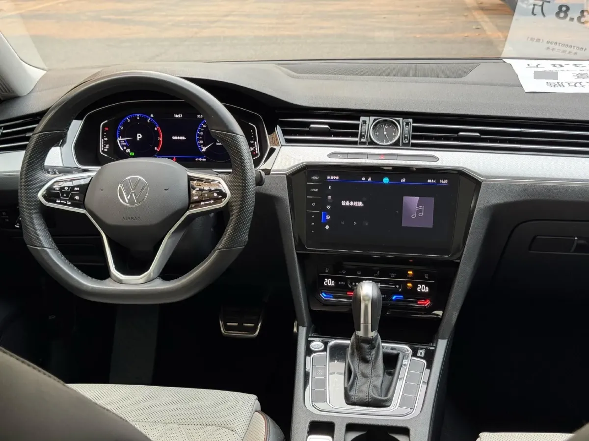 2023 Volkswagen Magotan 2.0T 186HP L4 7DCT,autocango,china used car exporter,china ev exporter,chinese used car exporter,chinese used ev exporter