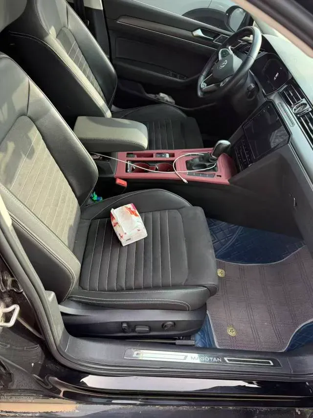 2021 Volkswagen Magotan 2.0T 186HP L4 7DCT,autocango,china used car exporter,china ev exporter,chinese used car exporter,chinese used ev exporter