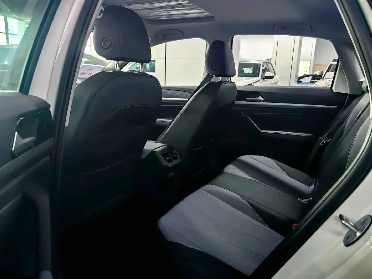 2024 Volkswagen Lavida 1.5L 110HP L4 6AT,autocango,china used car exporter,china ev exporter,chinese used car exporter,chinese used ev exporter