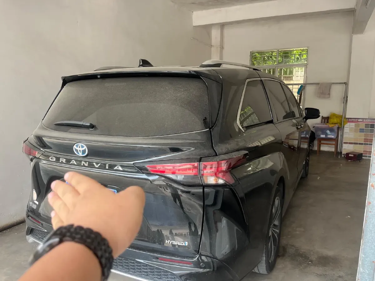 2023 Toyota Granvia 2.5L 189HP L4 E-CVT Hybrid,autocango,china used car exporter,china ev exporter,chinese used car exporter,chinese used ev exporter